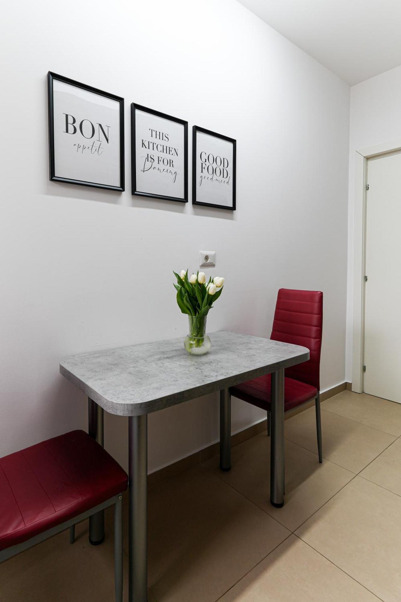 Amalia - Quiet 1Br Apartment With Parking & Wi-Fi Bukarest Exterior foto